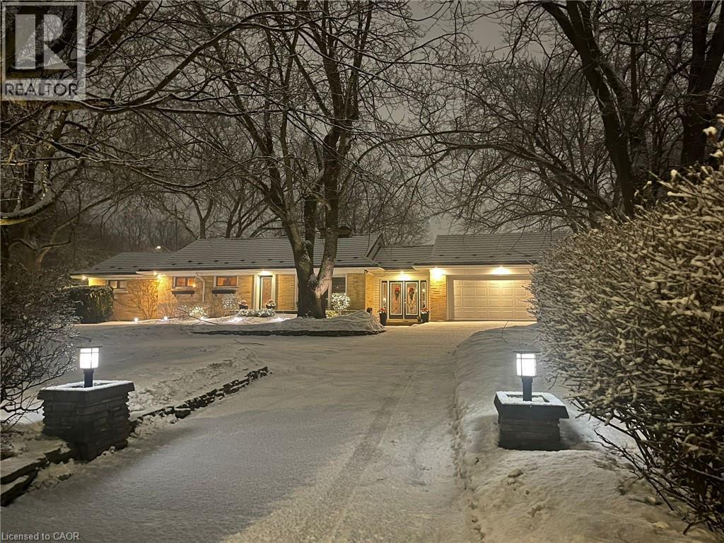 243 Lincoln Road, Waterloo, ON - Outdoor