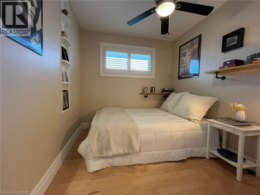 243 Lincoln Road, Waterloo, ON - Indoor Photo Showing Bedroom
