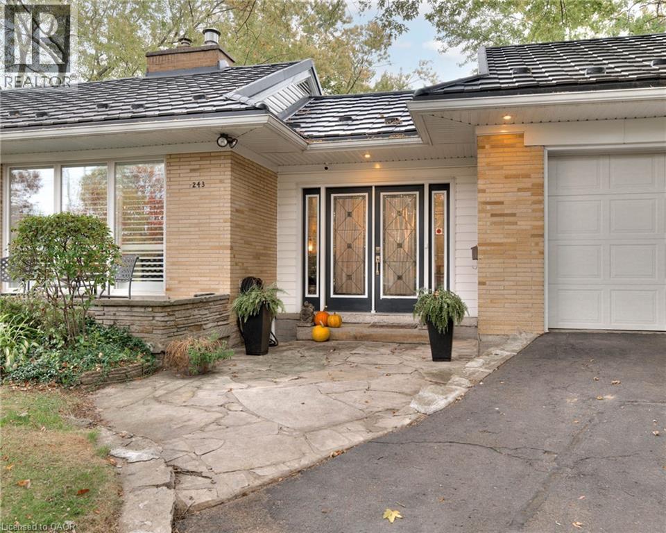 243 Lincoln Road, Waterloo, ON - Outdoor With Exterior