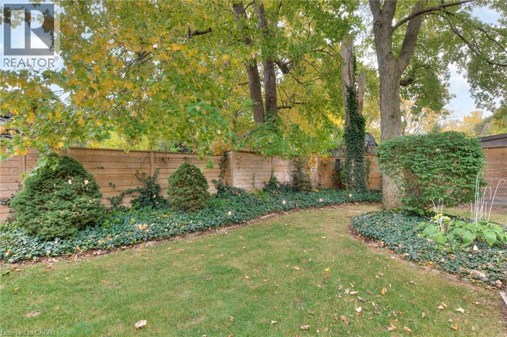 243 Lincoln Road, Waterloo, ON - Outdoor