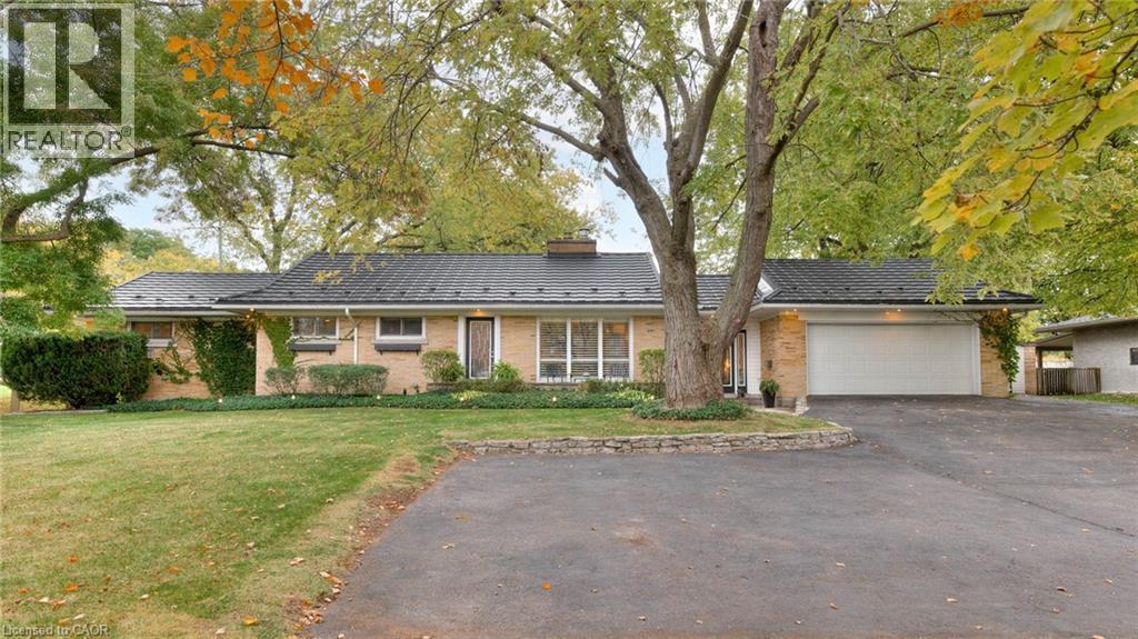 243 Lincoln Road, Waterloo, ON - Outdoor With Facade