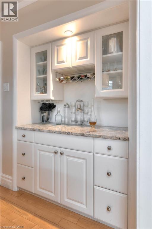 243 Lincoln Road, Waterloo, ON - Indoor Photo Showing Kitchen