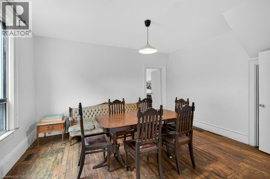 523 Catharine Street N, Hamilton, ON - Indoor Photo Showing Dining Room