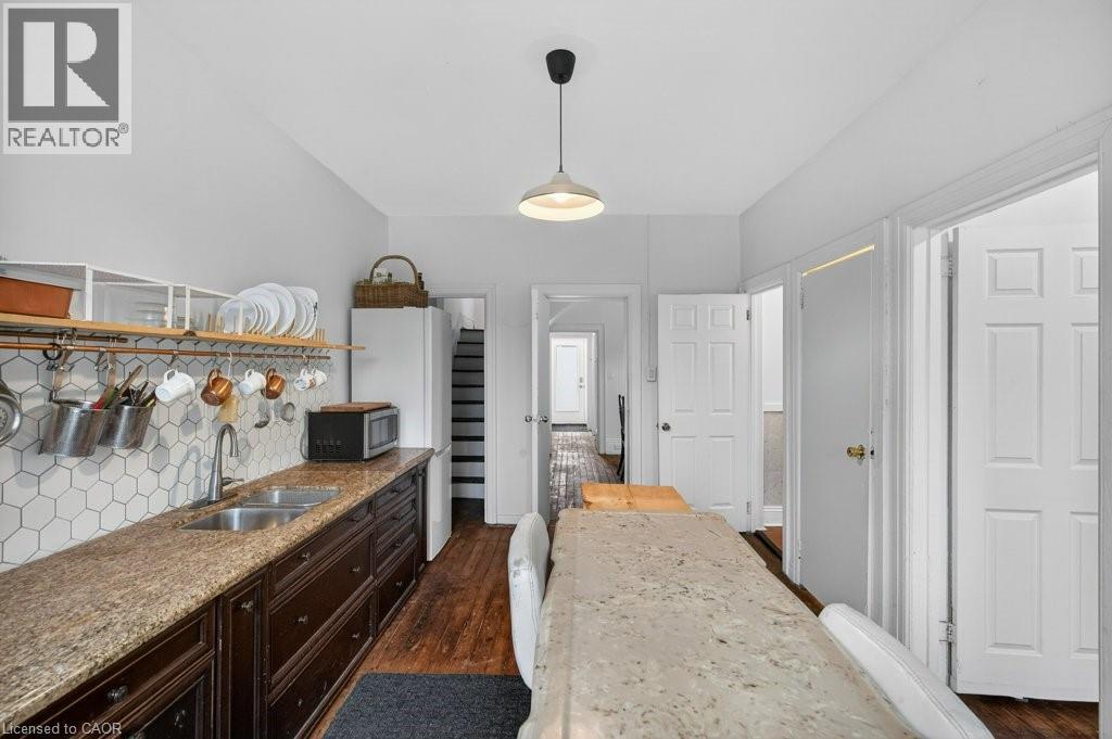 523 Catharine Street N, Hamilton, ON - Indoor Photo Showing Kitchen With Double Sink