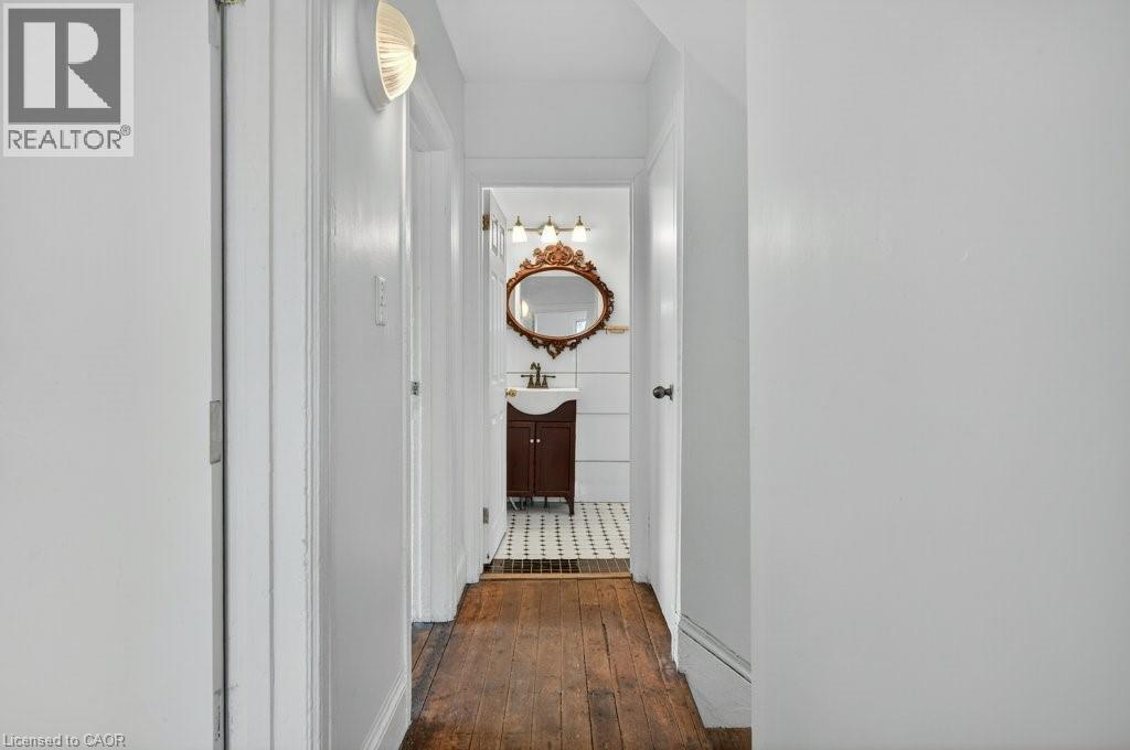 523 Catharine Street N, Hamilton, ON - Indoor Photo Showing Other Room