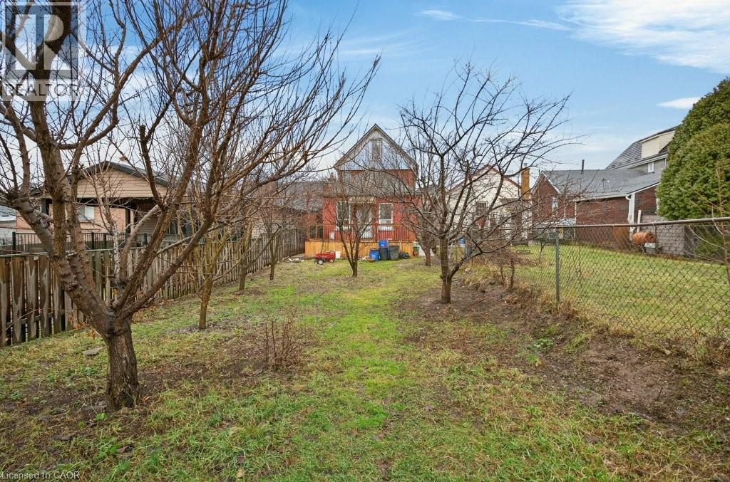 523 Catharine Street N, Hamilton, ON - Outdoor