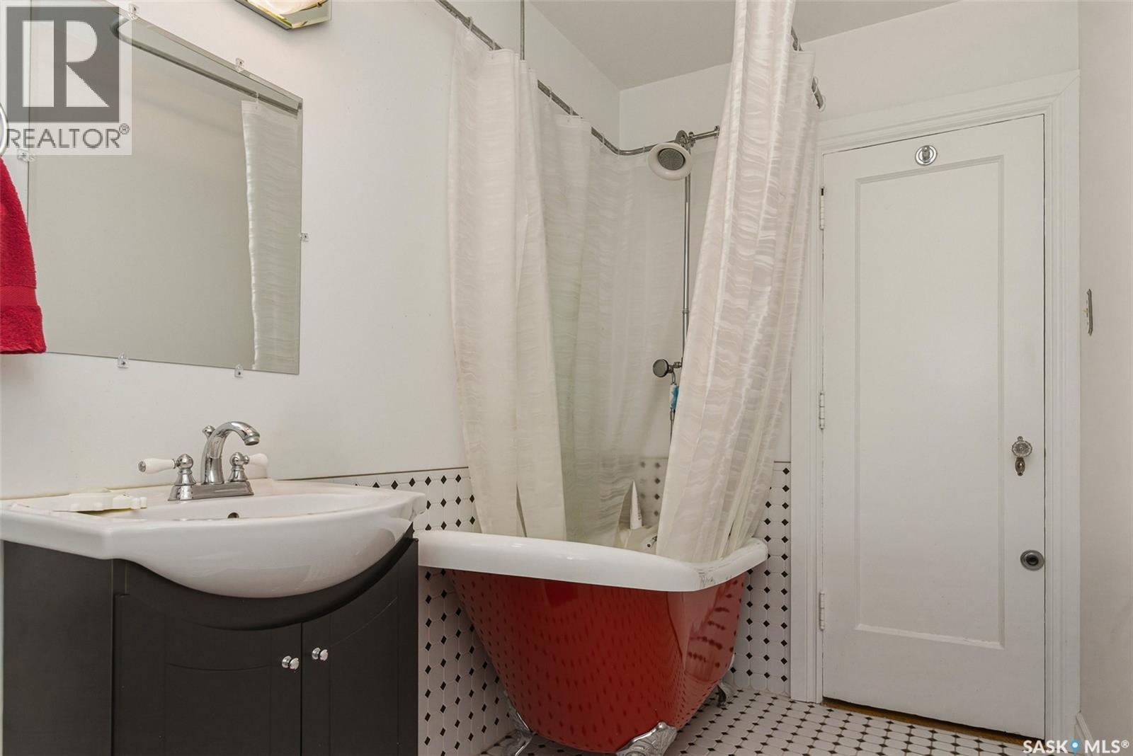 214 2305 Victoria Avenue, Regina, SK