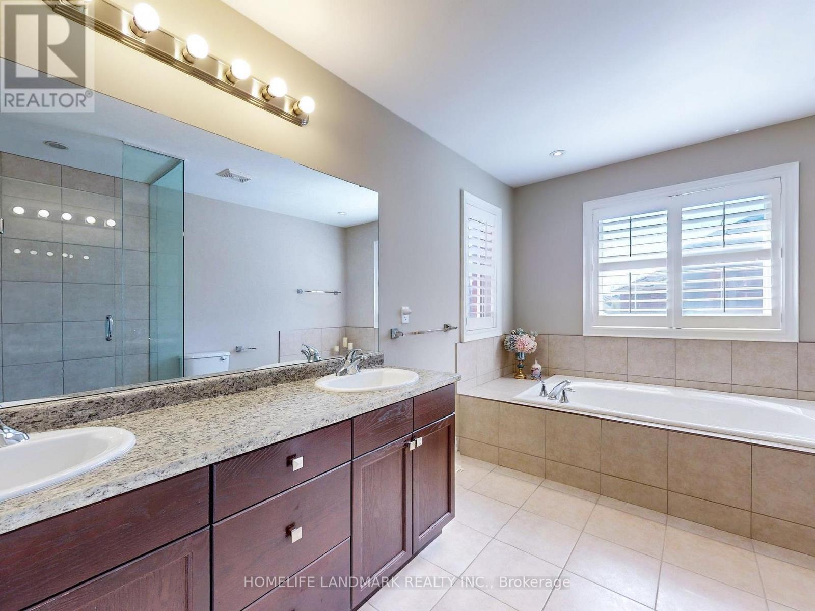 73 Graihawk Drive, Barrie, ON - Indoor Photo Showing Bathroom