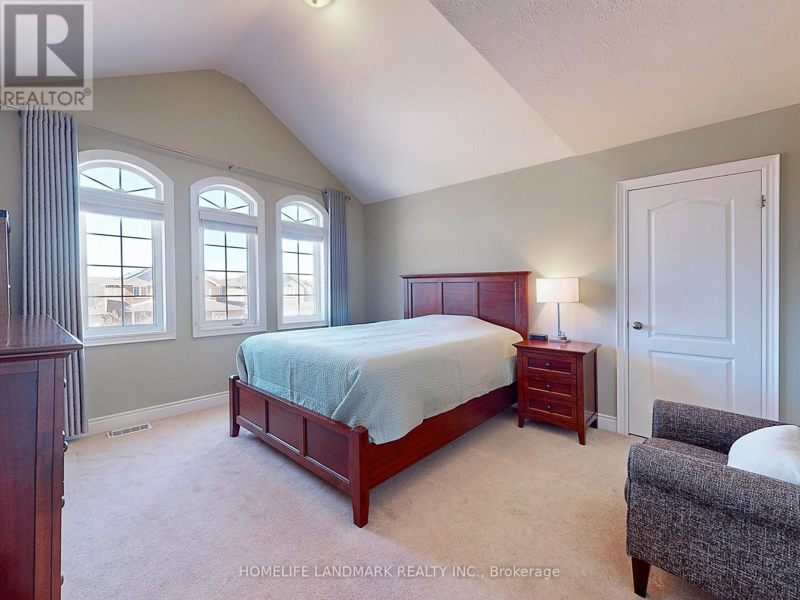 73 Graihawk Drive, Barrie, ON - Indoor Photo Showing Bedroom