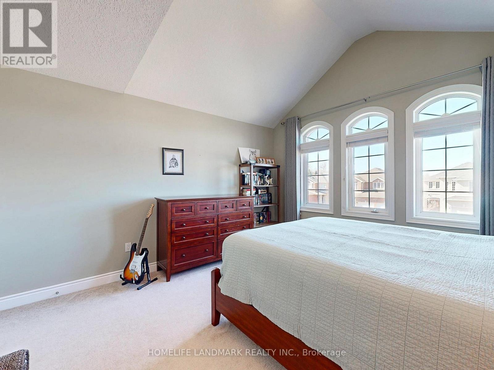 73 Graihawk Drive, Barrie, ON - Indoor Photo Showing Bedroom