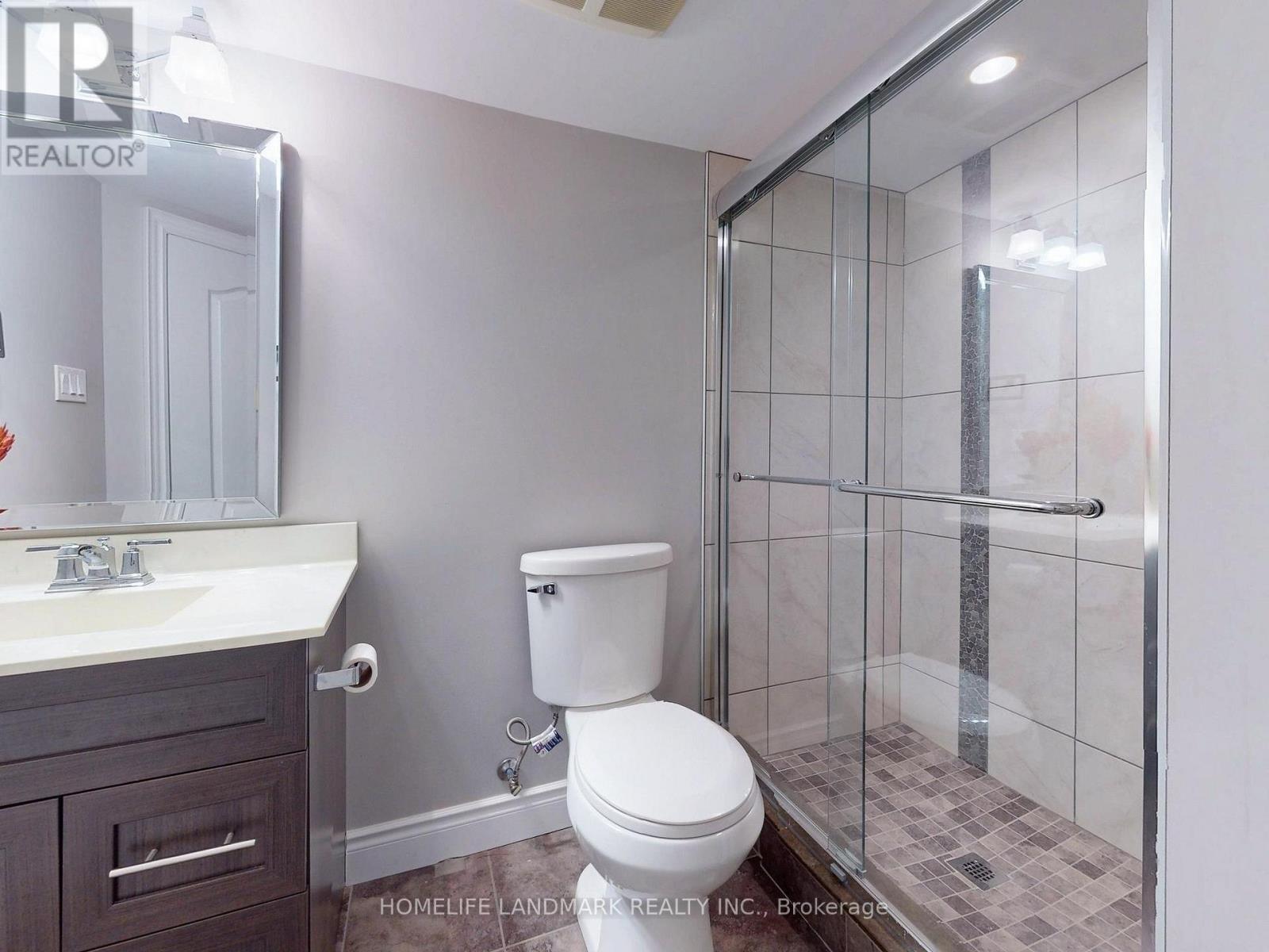 73 Graihawk Drive, Barrie, ON - Indoor Photo Showing Bathroom