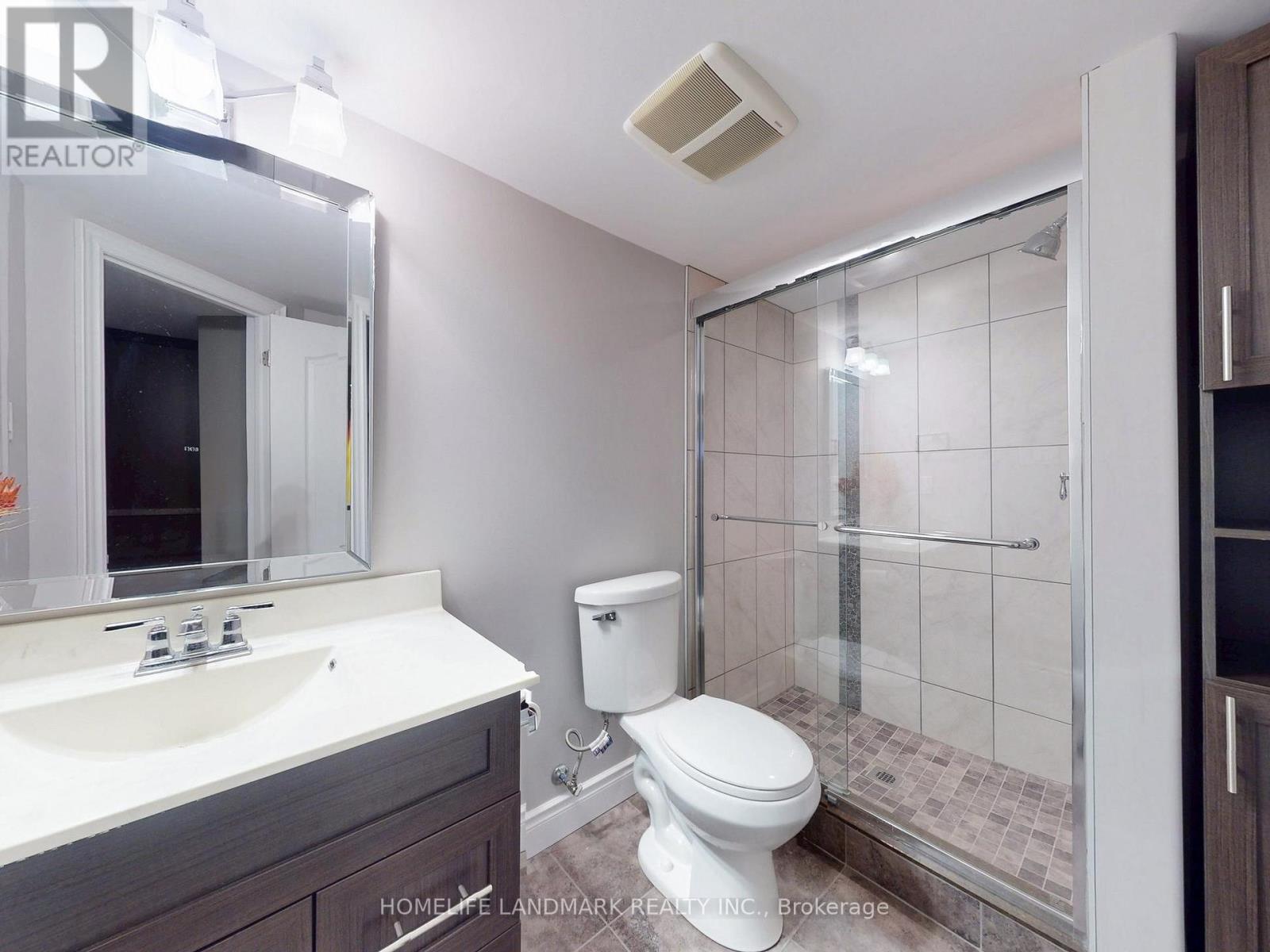 73 Graihawk Drive, Barrie, ON - Indoor Photo Showing Bathroom