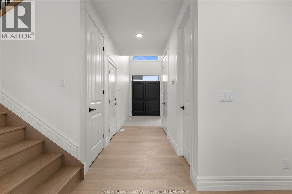 357 Marla Crescent, Lakeshore, ON - Indoor Photo Showing Other Room