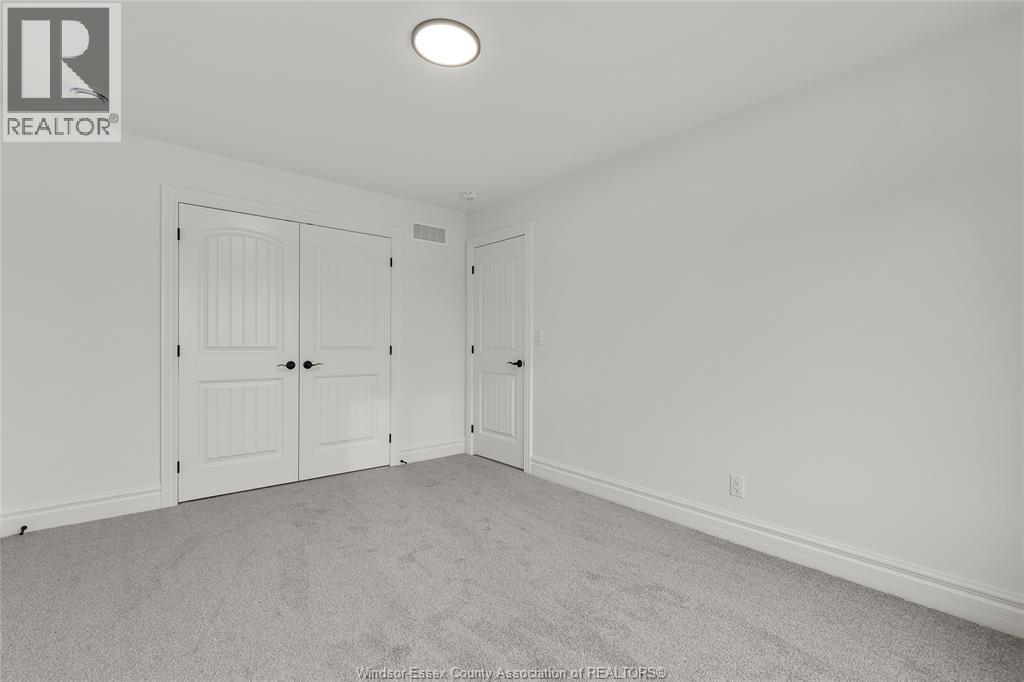 357 Marla Crescent, Lakeshore, ON - Indoor Photo Showing Other Room