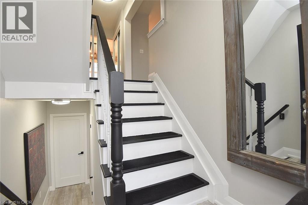 13 Emick Drive, Ancaster, ON
