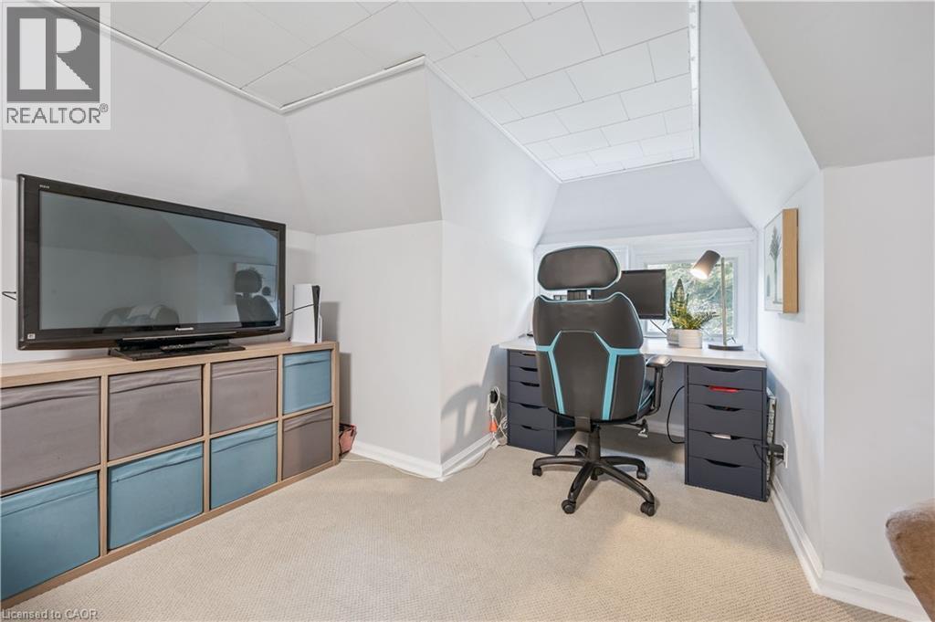 310 Kitchener Road, Cambridge, ON - Indoor