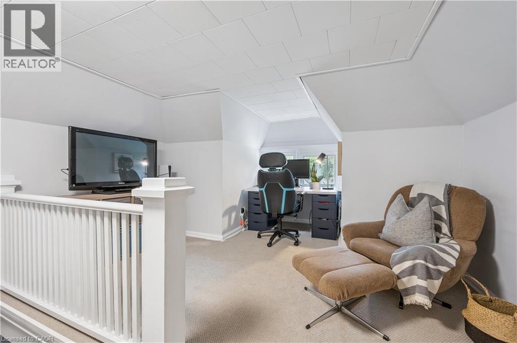 310 Kitchener Road, Cambridge, ON - Indoor