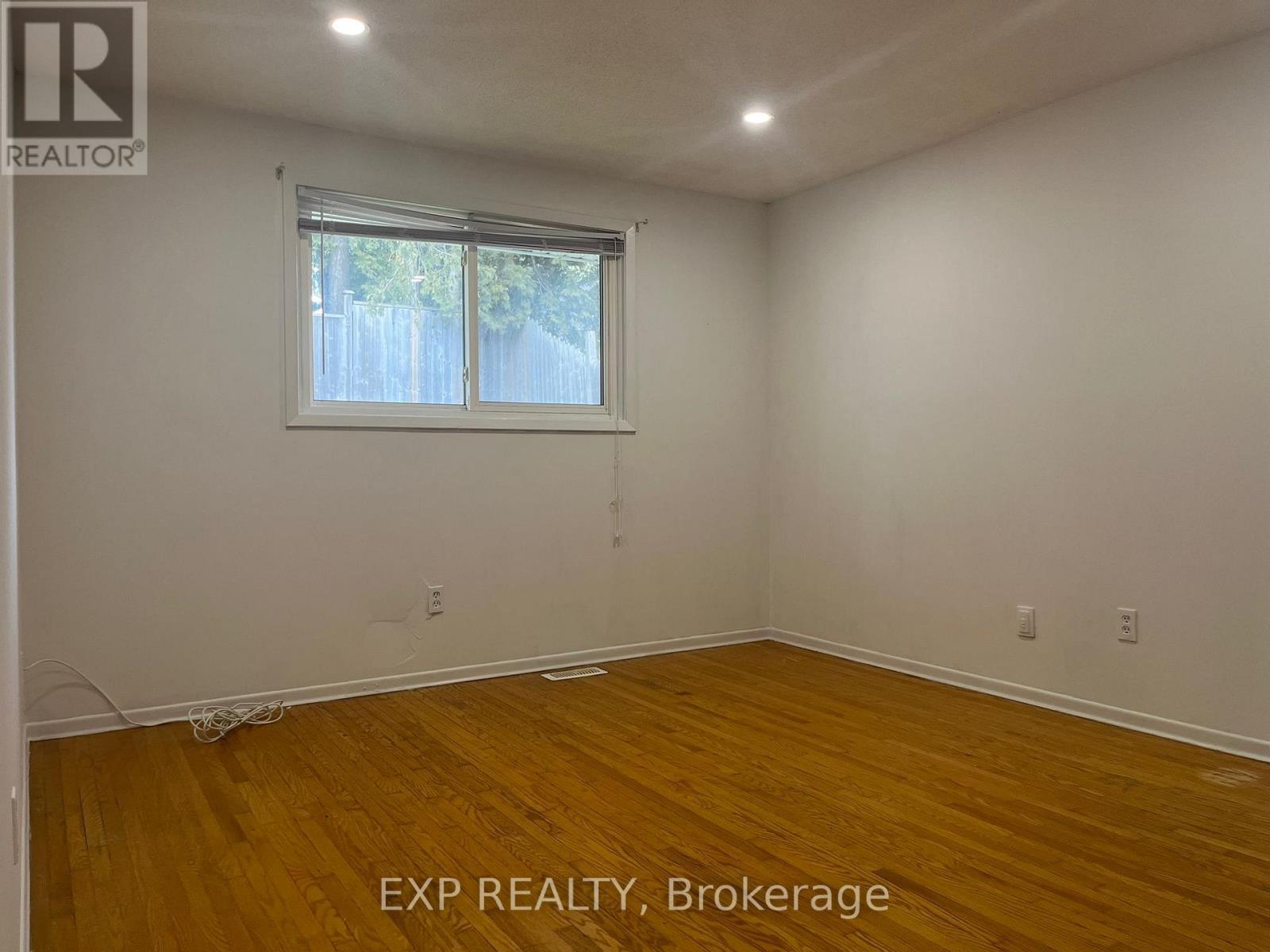 123 Greendale Crescent, Kitchener, ON - Indoor Photo Showing Other Room