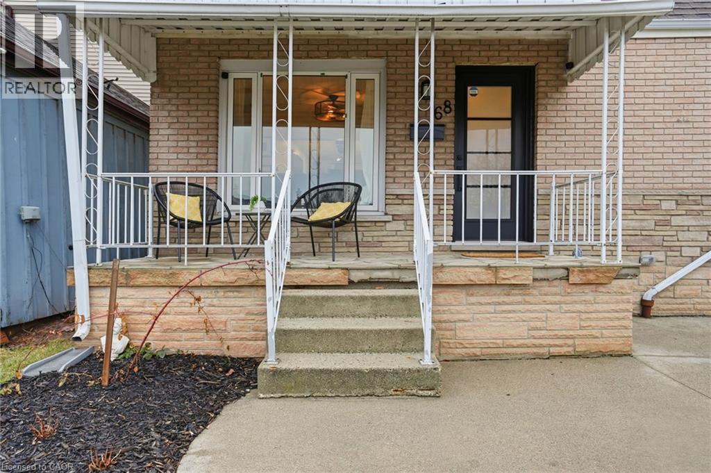 68 Delena Avenue N, Hamilton, ON - Outdoor With Deck Patio Veranda With Exterior