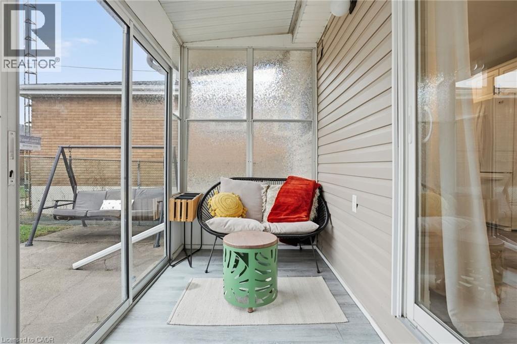 68 Delena Avenue N, Hamilton, ON - Outdoor With Exterior