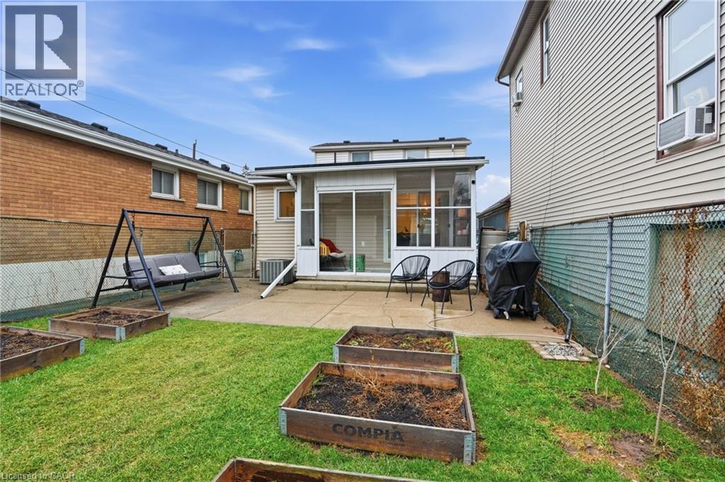 68 Delena Avenue N, Hamilton, ON - Outdoor With Deck Patio Veranda With Exterior