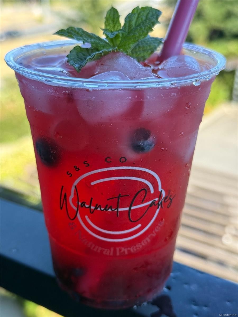 . Cls Ave, Saanich, BC