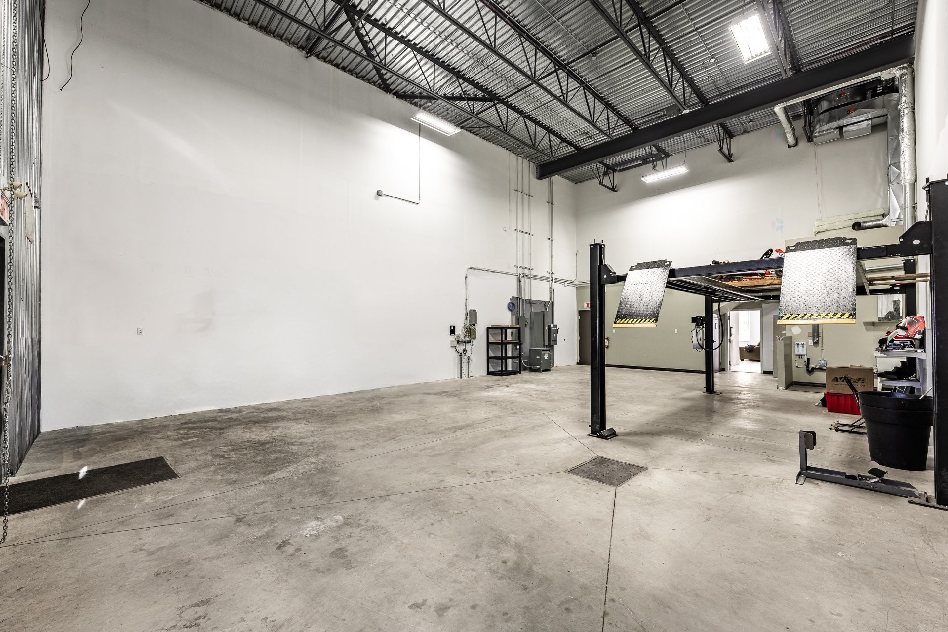 Entrepôt - 2041A Rue Léonard-De Vinci, Sainte-Julie, QC - Indoor