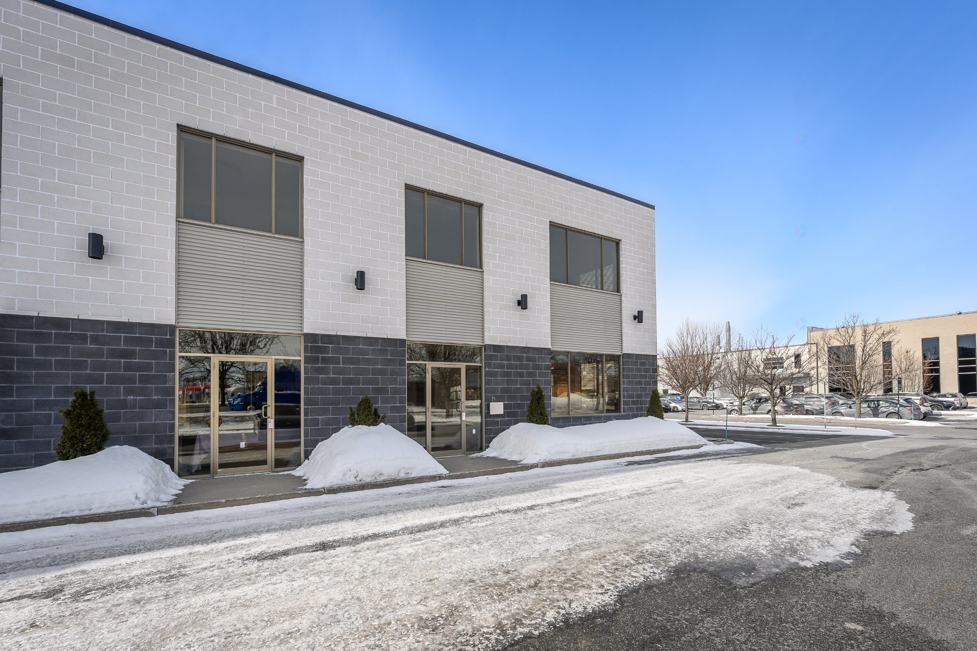 Façade - 2041A Rue Léonard-De Vinci, Sainte-Julie, QC - Outdoor