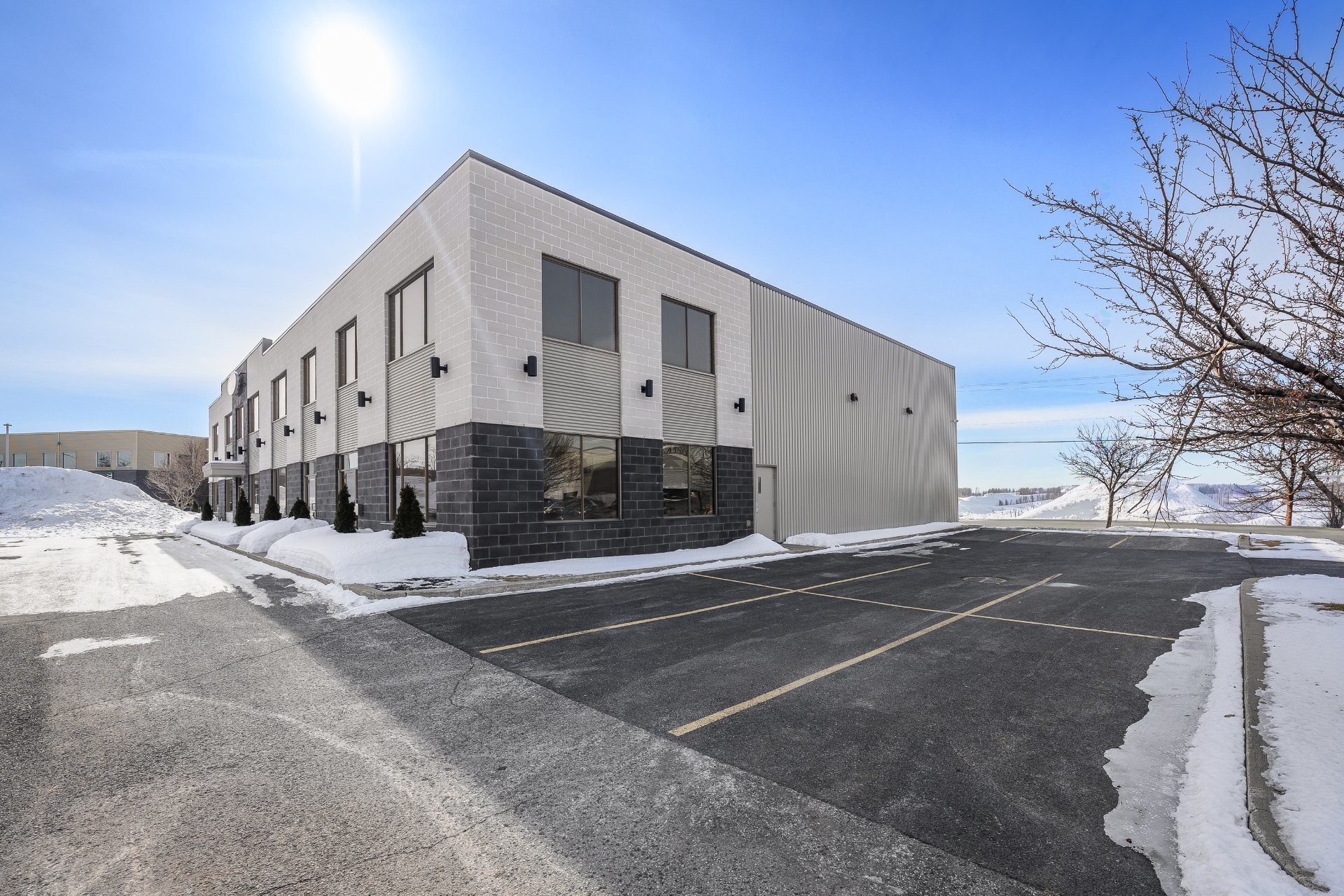 Stationnement - 2041A Rue Léonard-De Vinci, Sainte-Julie, QC - Outdoor