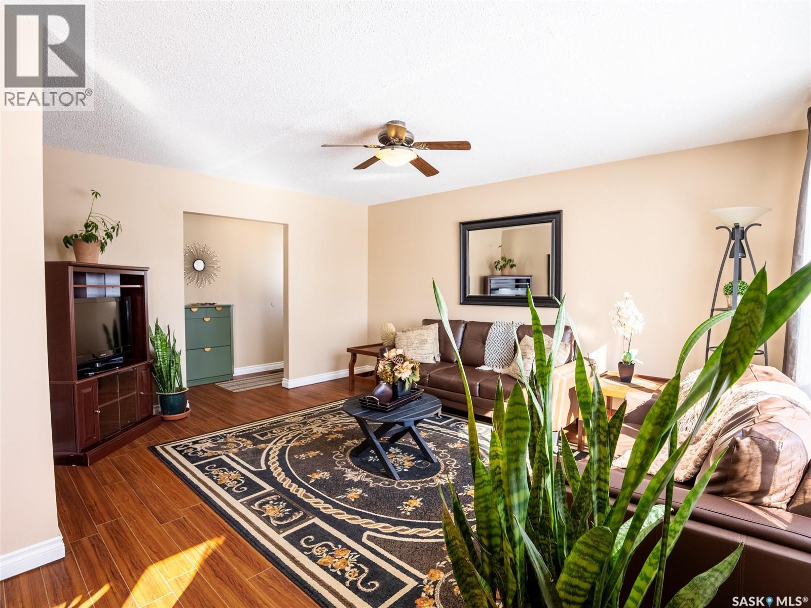 128 Mcdougall Crescent, Regina, SK - Indoor