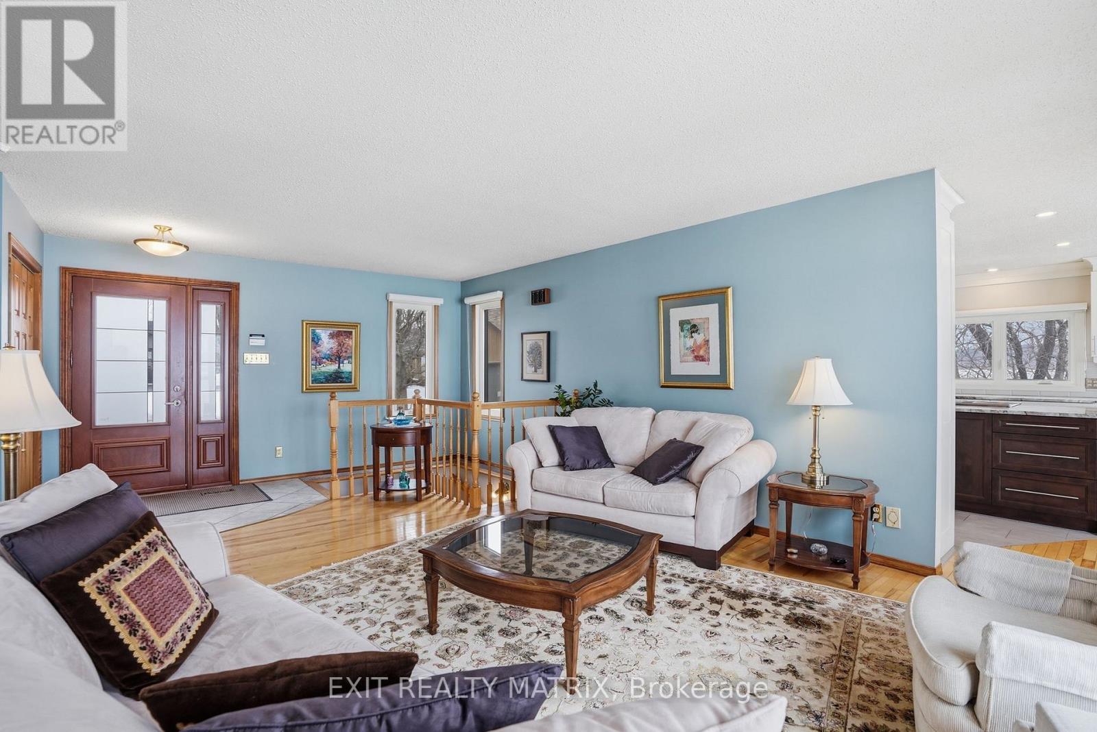 2176 Bay Road, Champlain, ON - Indoor Photo Showing Living Room