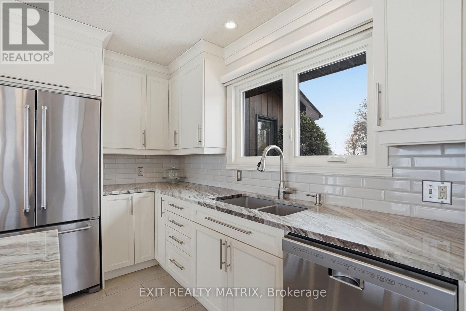 2176 Bay Road, Champlain, ON - Indoor Photo Showing Kitchen With Double Sink With Upgraded Kitchen