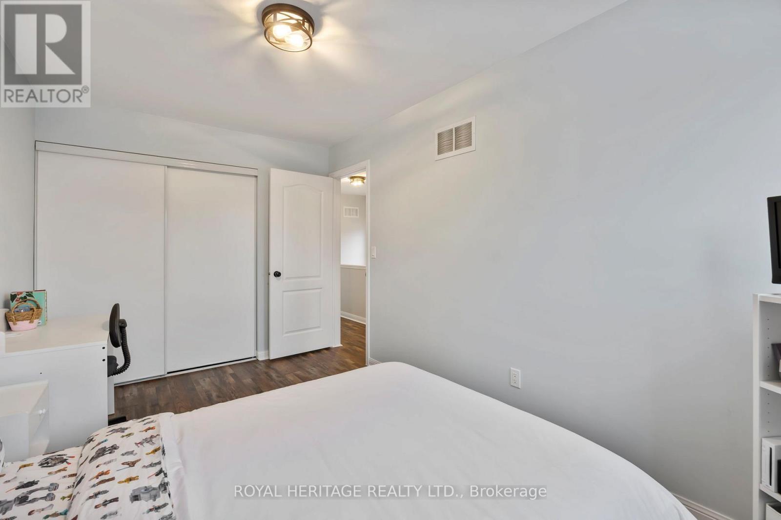 2nd Bedroom - 1251 Quest Circle, Mississauga, ON - Indoor Photo Showing Bedroom