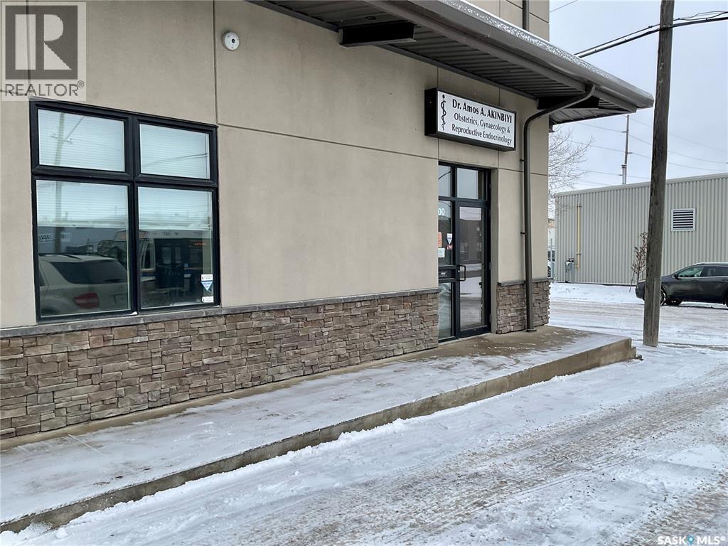 400 Dewdney Avenue, Regina, SK