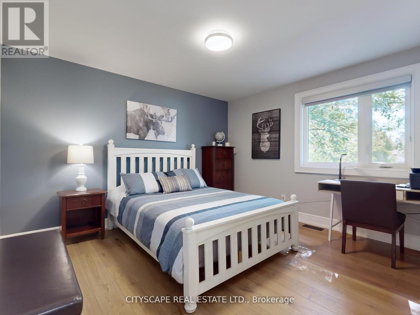 2585 Kenna Court, Mississauga, ON - Indoor Photo Showing Bedroom