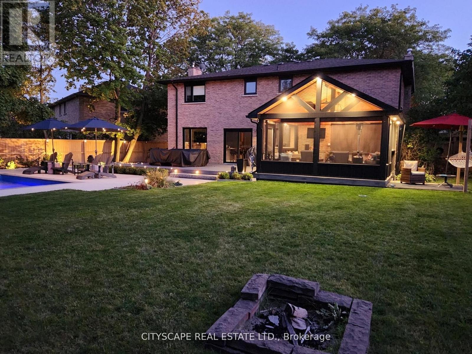 2585 Kenna Court, Mississauga, ON - Outdoor With Deck Patio Veranda