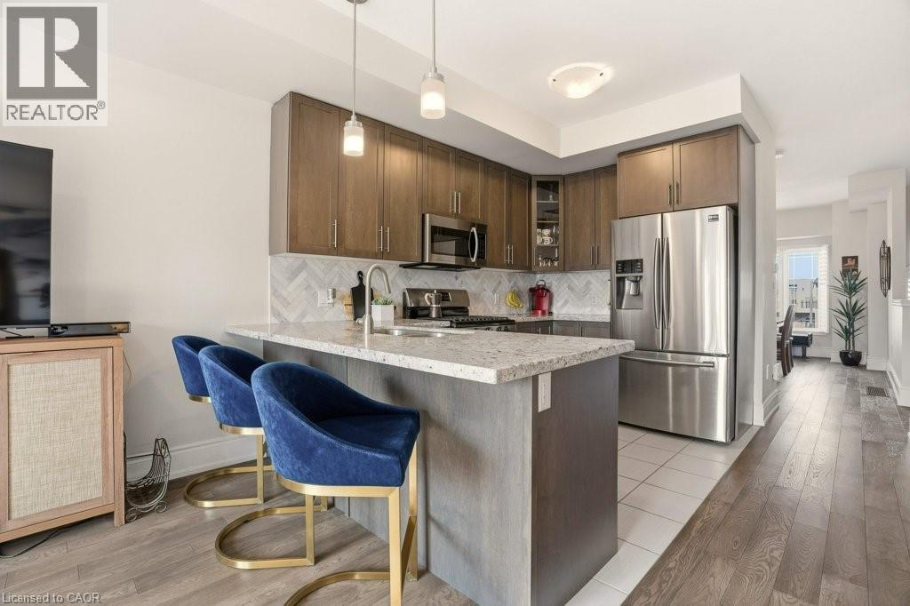 4174 Galileo Common, Burlington, ON - Indoor Photo Showing Kitchen With Stainless Steel Kitchen With Upgraded Kitchen