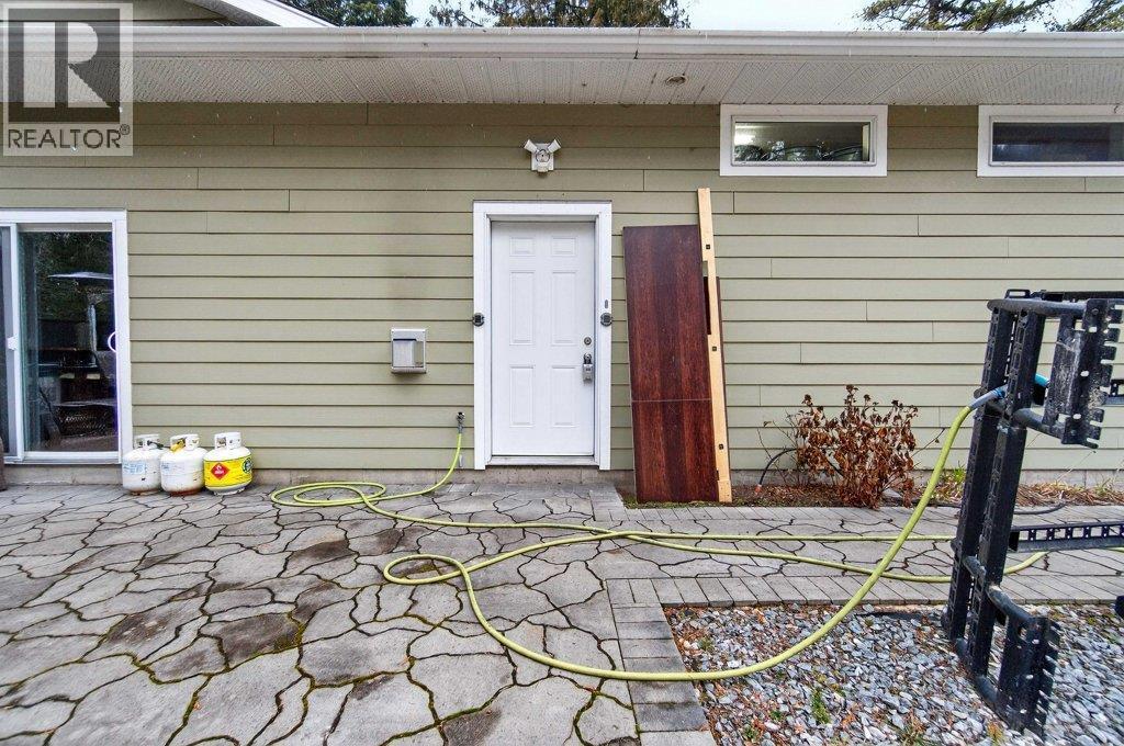 1 Wolfe Street, Sicamous, BC