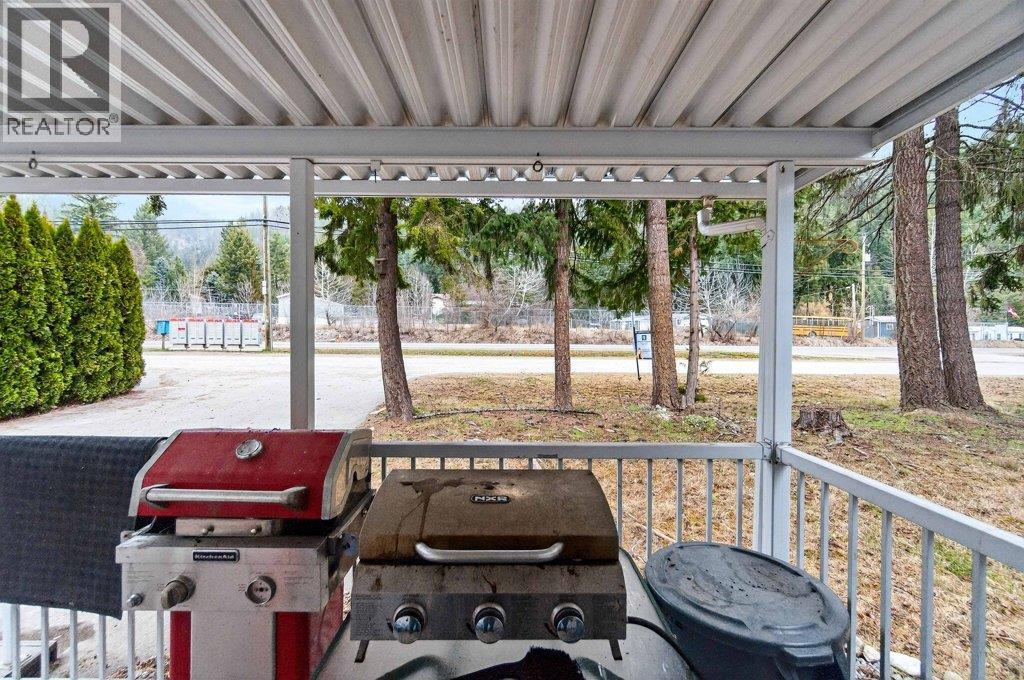 1 Wolfe Street, Sicamous, BC