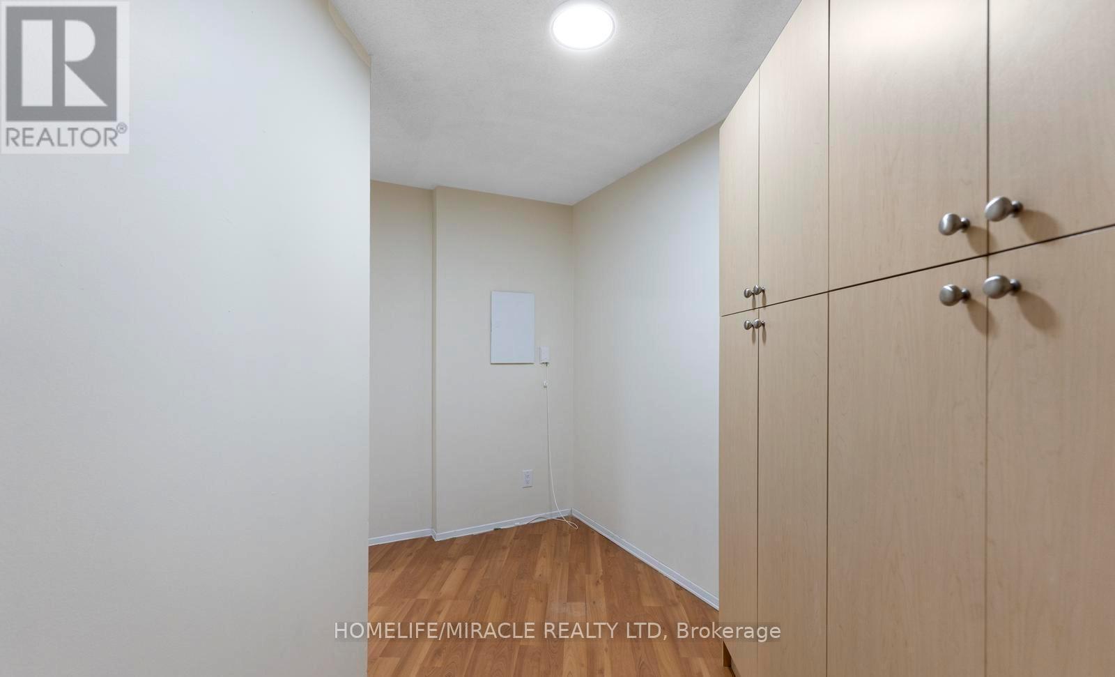 202 - 3700 Kaneff Crescent, Mississauga, ON - Indoor Photo Showing Other Room
