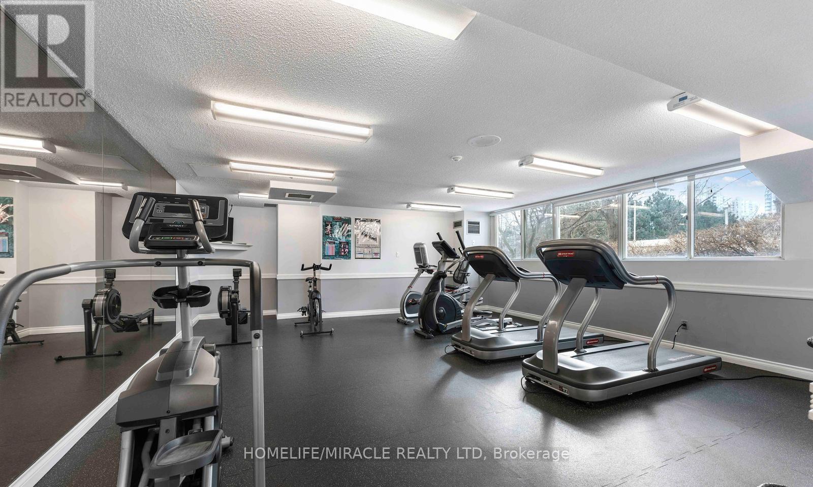 202 - 3700 Kaneff Crescent, Mississauga, ON - Indoor Photo Showing Gym Room
