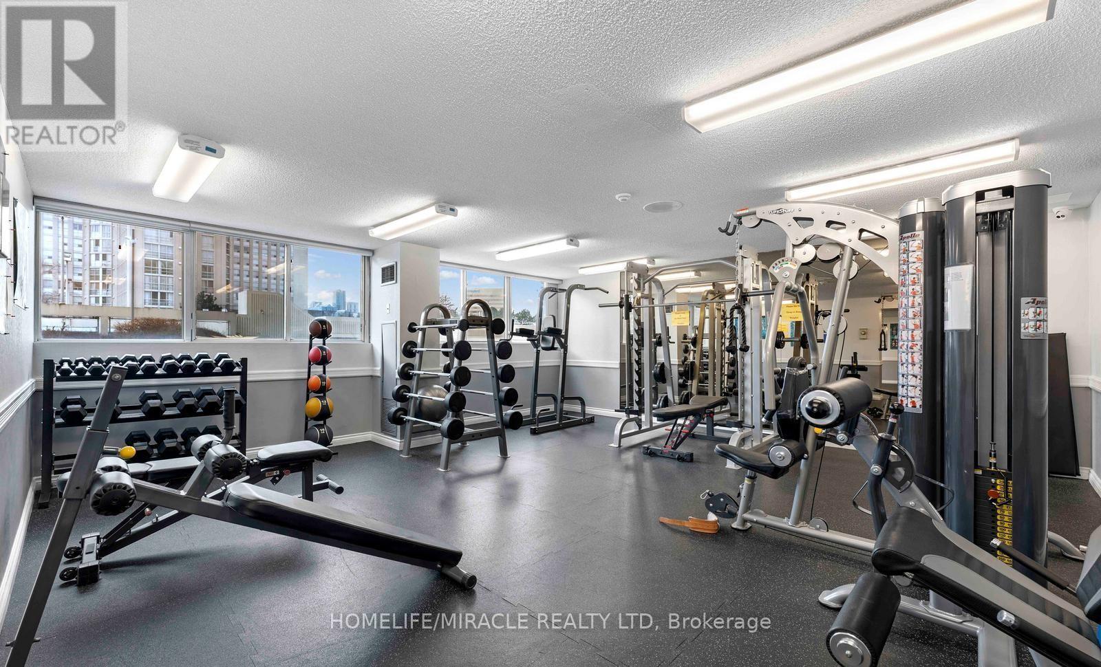 202 - 3700 Kaneff Crescent, Mississauga, ON - Indoor Photo Showing Gym Room