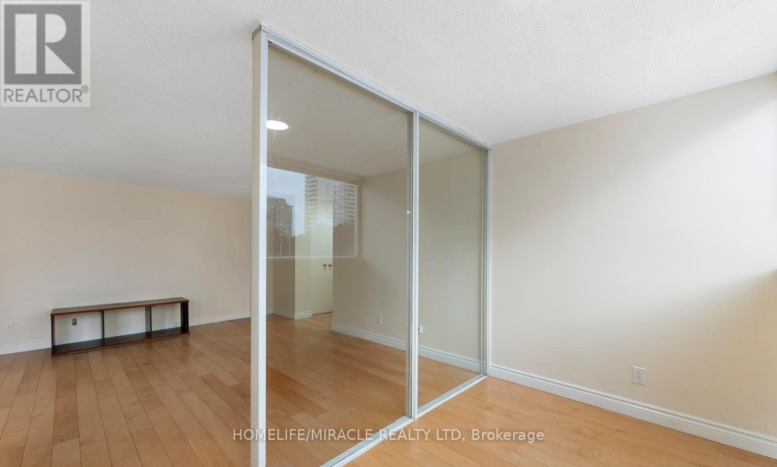 202 - 3700 Kaneff Crescent, Mississauga, ON - Indoor Photo Showing Other Room