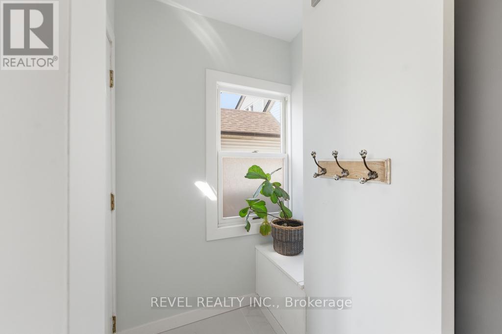 176 Wood Street E, Hamilton, ON