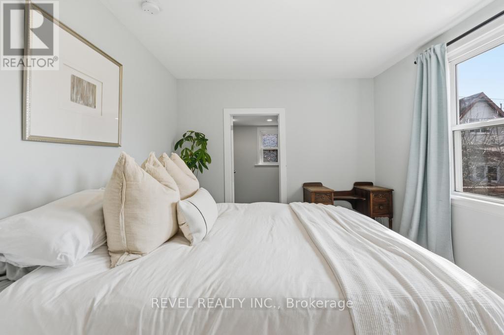 176 Wood Street E, Hamilton, ON