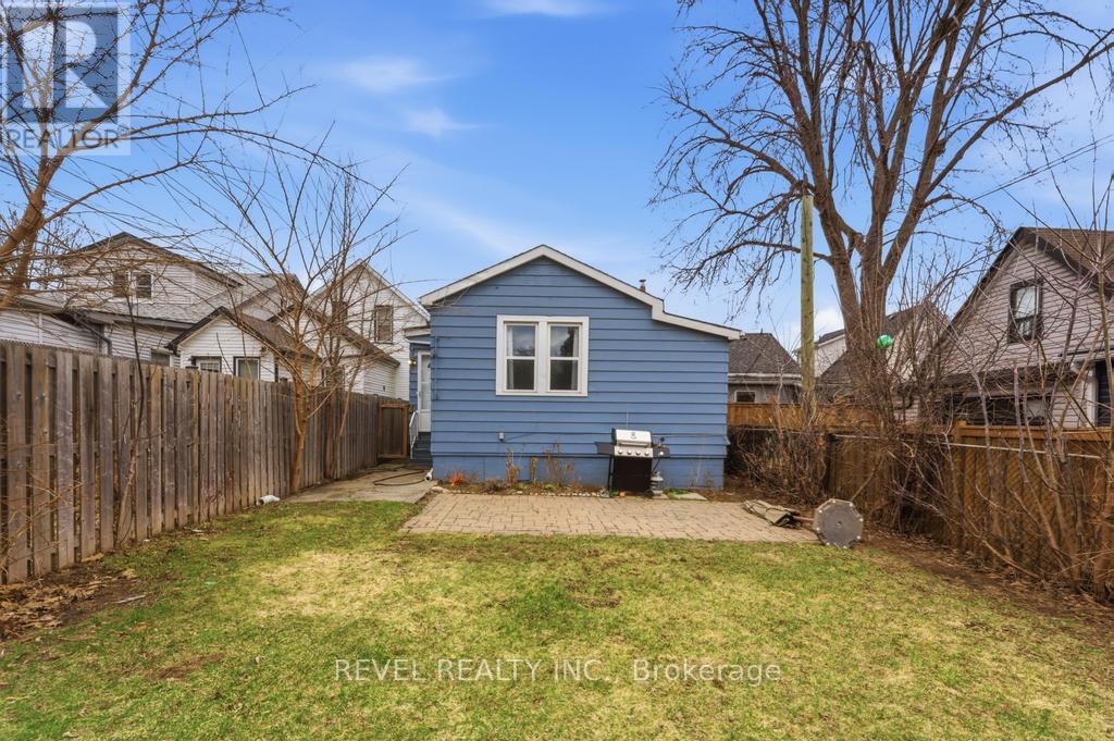 176 Wood Street E, Hamilton, ON