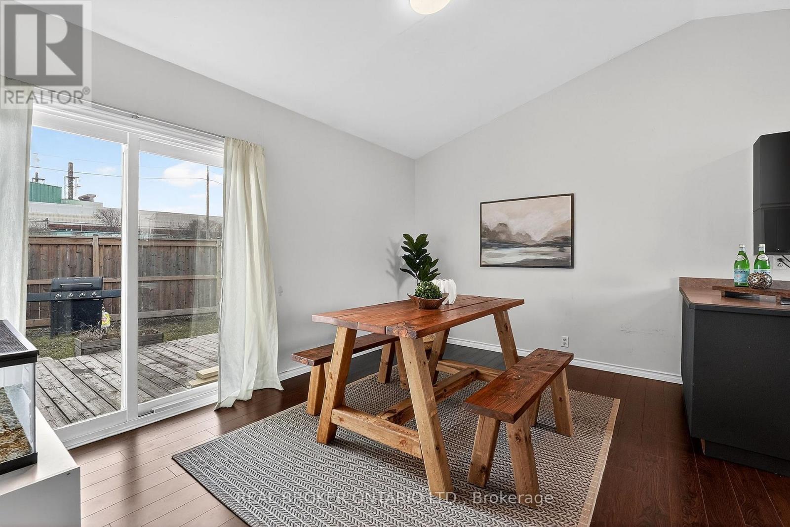 3 Beatty Avenue, Hamilton, ON - Indoor