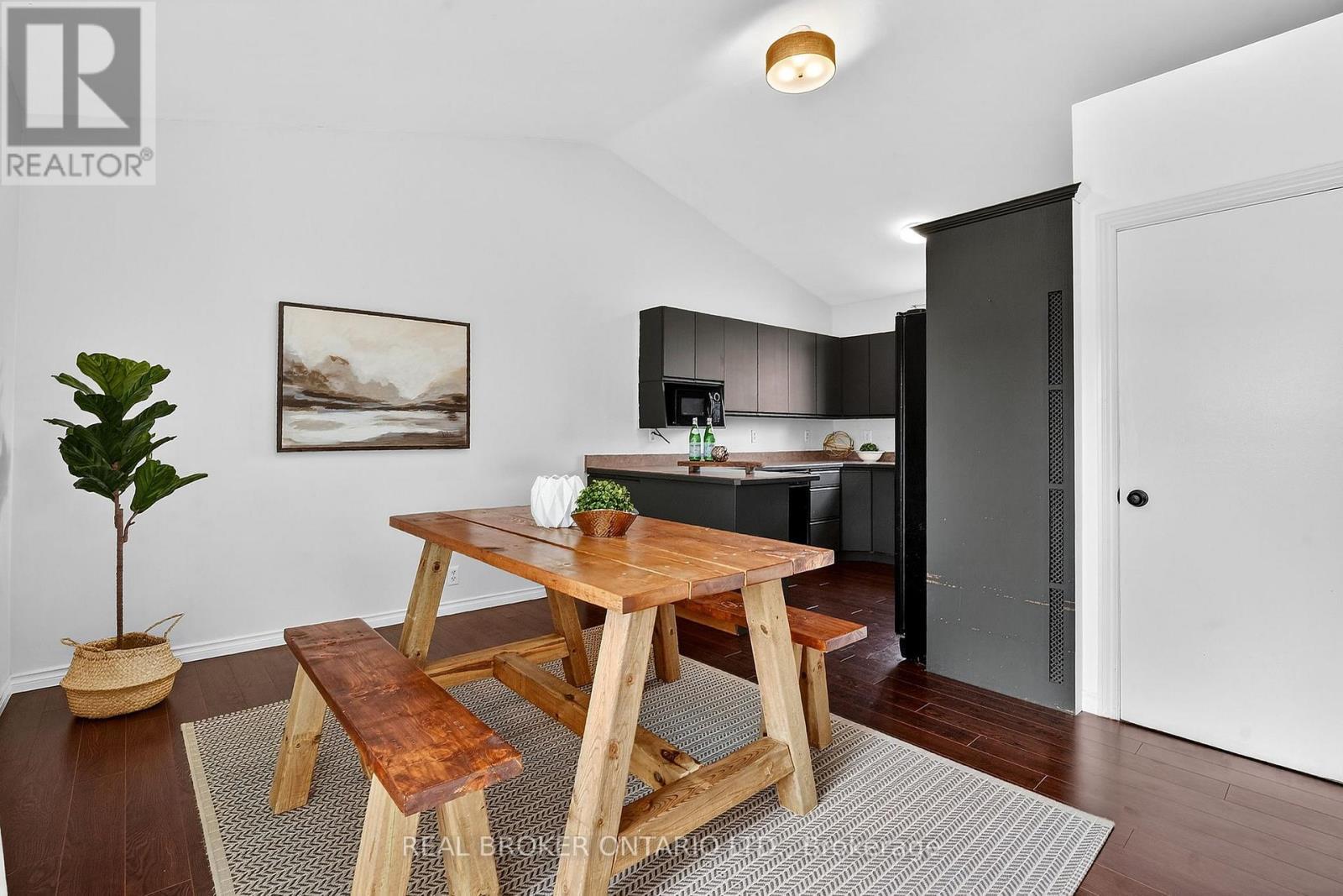 3 Beatty Avenue, Hamilton, ON - Indoor Photo Showing Dining Room