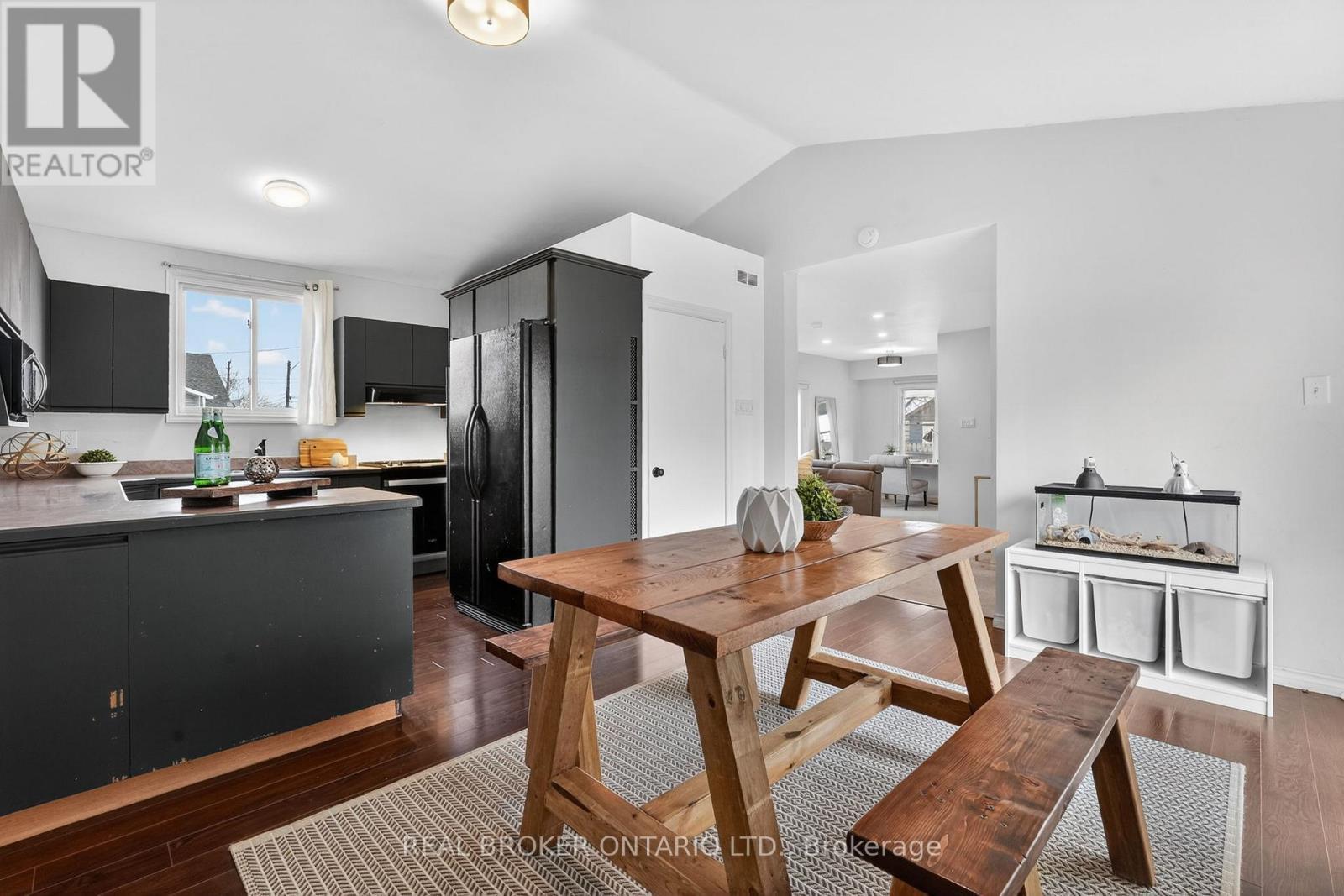 3 Beatty Avenue, Hamilton, ON - Indoor