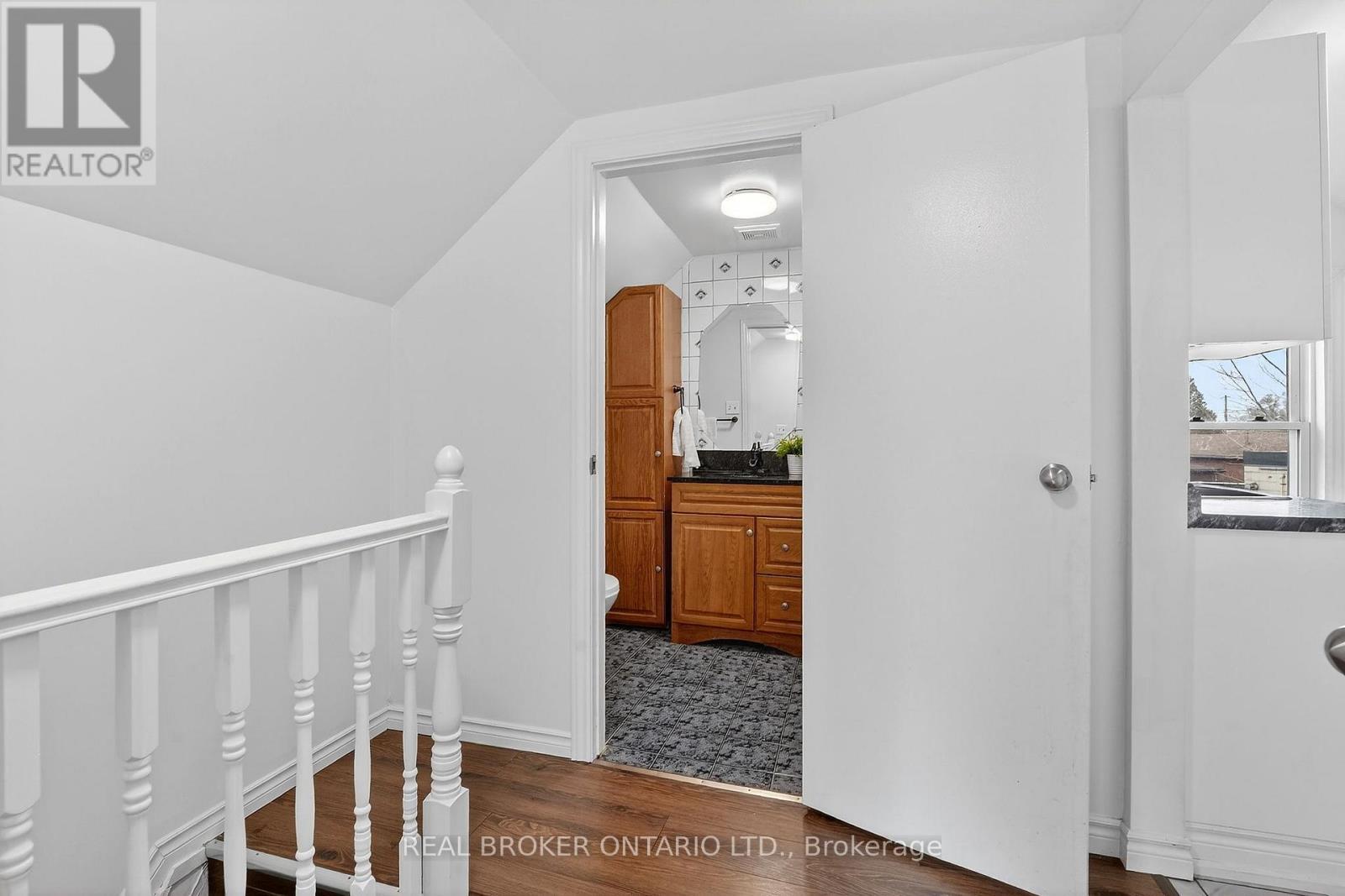 3 Beatty Avenue, Hamilton, ON - Indoor Photo Showing Other Room